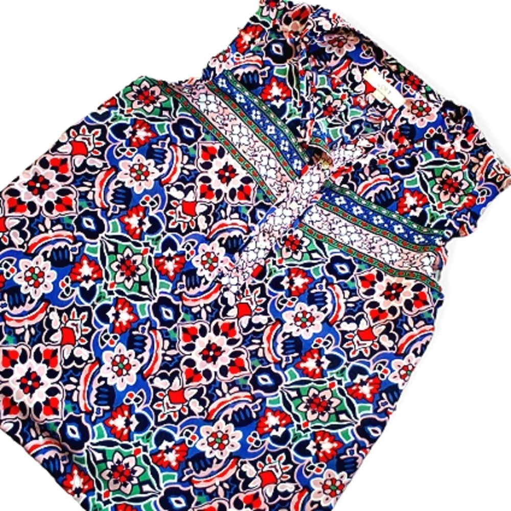 Loft multicolor blouse beautiful pattern print slight v-neck short sleeves